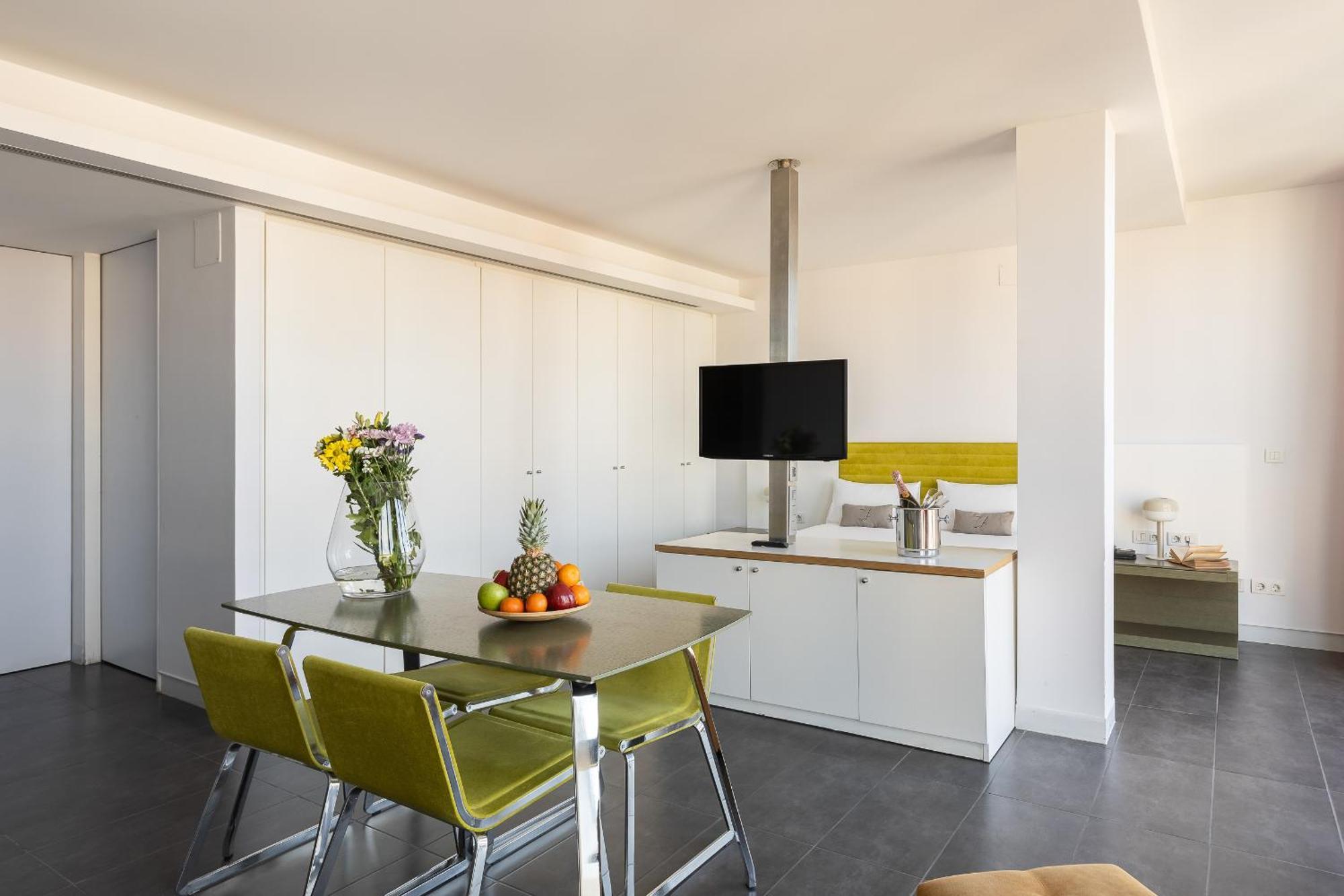 Cosmo Sants Apartment Barcelona