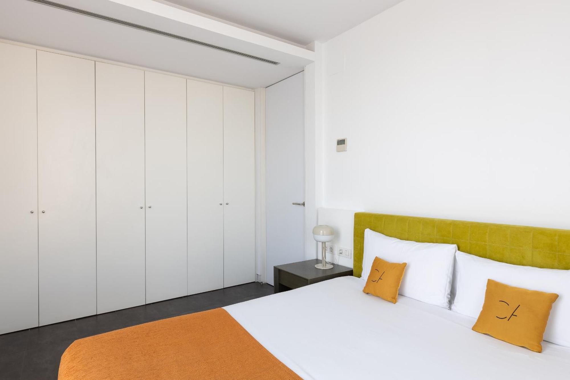 Cosmo Sants Apartment
